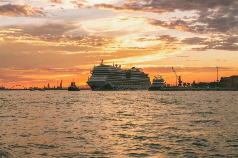 carnival venezia deck plan pdf